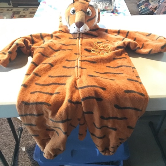 Tiger Halloween costume size 18-24 months - Picture 2 of 4